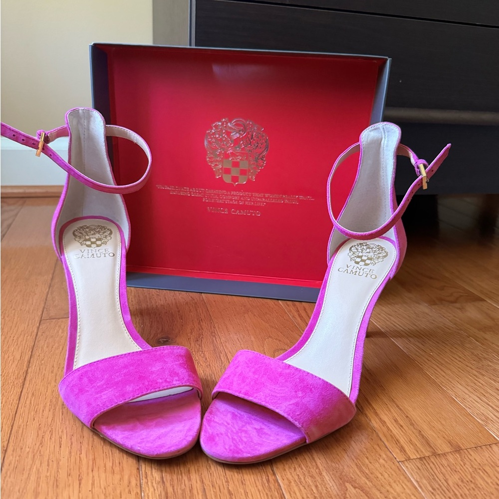 NIB Vince Camuto VC-Court Pink Orchid True Suede Sandals Pumps Shoes Size 10M